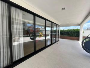 Maravilhoso, Alto Padrão à Beira Mar SJ