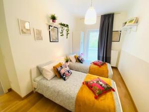 Bright and airy 3 Bedroom with terrace&parking