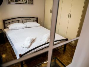 YOUR BRAND NEW Awesome Acropolis Home