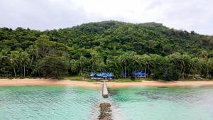 DK2 Resort - Hidden Natural Beach Spot - Direct Tours & Fast Internet