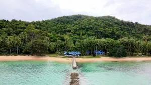 DK2 Resort - Hidden Natural Beach Spot - Direct Tours & Fast Internet - Pangauanen