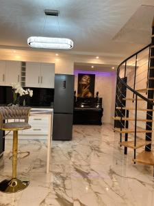 Villas La Villa Doree & SPA Netflix Parking Wifi : photos des chambres