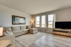 Hike, Bike and More Superior Home 3 Mi to Parks! - 路易维尔