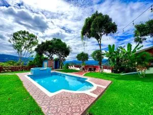 Villas la Montaña - Izabal