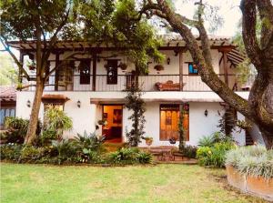 Villa exclusiva con jardín a 80m del centro