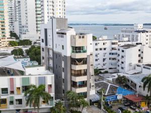 Mini departamento a una cuadra de la playa y de la bahia de Bocagrande