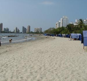 Mini departamento a una cuadra de la playa y de la bahia de Bocagrande