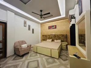 Tiya's Hospitality - Pratāpgarh