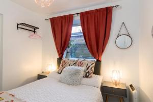 Pleasure beach apartment with garden