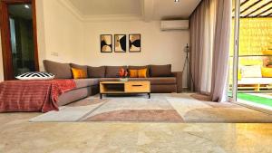 Welcome to Chya House!