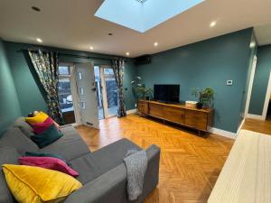 Streatham House - 2 Bedroom - Sleeps 6 - Free WiFi
