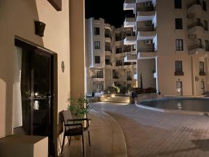 Modern Apartment with Direct Pool Access in Aqua Tropical
