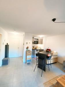 Appartements Appartement Sierra - Tram A - Free Parking - Free WIFI : photos des chambres