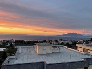 Apartamento de 2 dormitorios con balcón y vistas al mar