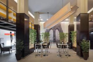 73-1509 New Studio UWS Doorman Gym