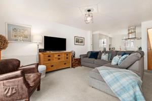 Maes-Y-Berllan - Close to Village and Beach