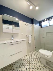 Vista y estilo frente al mar!