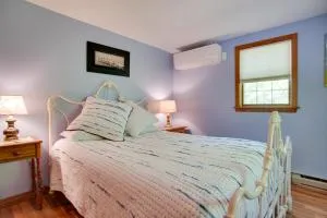 3 Mi to Beach and Town Marthas Vineyard Home - 埃德加敦