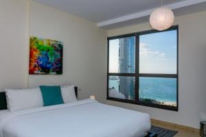 Stylish JBR Apartment, Steps from the Beach