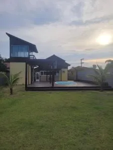 LINDA CASA COM PISCINA DE FRENTE PARA A LAGOA - Barreiros