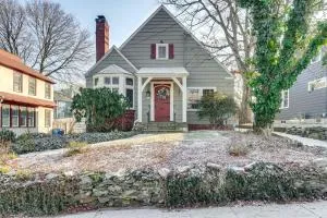 3 Mi to Dtwn Gem with Patio and Fire Pit in New Haven - Хамден