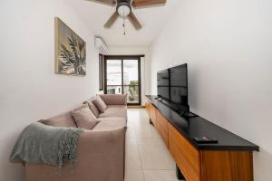 2 BR Oasis with Incredible Rooftop Pool