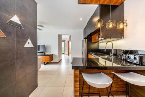 2 BR Oasis with Incredible Rooftop Pool