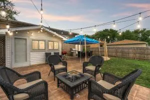 Cozy Home Sleeps 10 Lombard Chicago Suburb - Addison