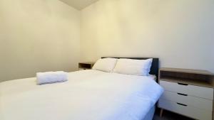 Superb 4 Bedroom Apartment Hyde Park Central London