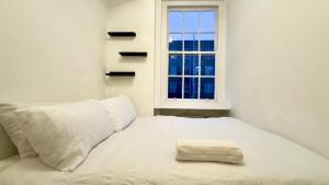 Superb 4 Bedroom Apartment Hyde Park Central London