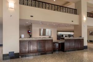 Drury Plaza Hotel Broadview Wichita