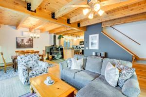 Hot Tub and Boat Dock Waterfront Maine Retreat!