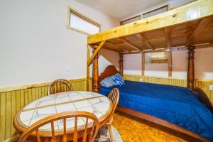 Sunrise and Sunset Views Rural Elkhart Studio!