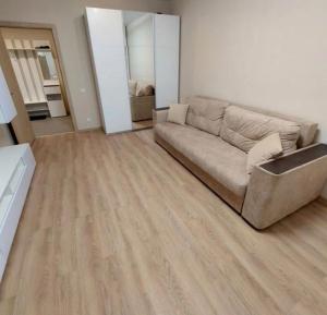 bahay sa isang mainit na lugar na may air conditioning