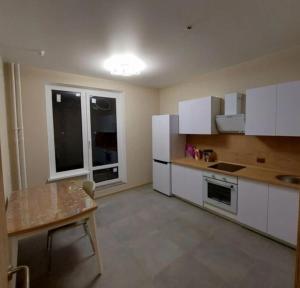 bahay sa isang mainit na lugar na may air conditioning