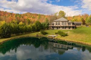 Mountain Top Fresh Pond Hot Tub