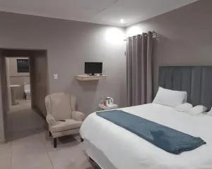 Elegant guest house - Simunye