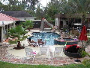 Docs - 10,000 sq ft of Louisiana Luxury