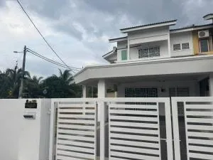 RK Homestay - Kampong Permatang