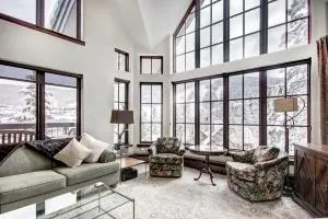Luxury Ski-In 3 Br Penthouse Inside Pines Lodge, Sleeps 10! Condo - Бивер-Крик