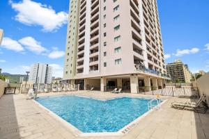 Royal Kuhio 2302 - Spacious Studio with Stunning Mountain Views in the Heart of Waikiki!