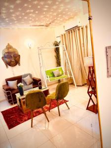 Olive-Luxury Studio Apartment