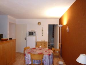 Appartement T3 avec Balcon, 6 Couchages, Parking - FR-1-804-16