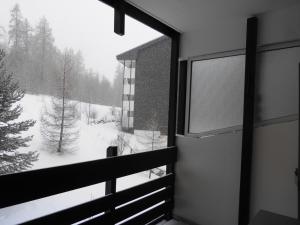 Studio confortable 4 couchages avec balcon et parking au Sauze - FR-1-804-34