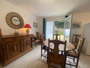 Maisons de vacances Maison 3 chambres pres de la plage avec jardin prive et parking - FR-1-22-379 : photos des chambres