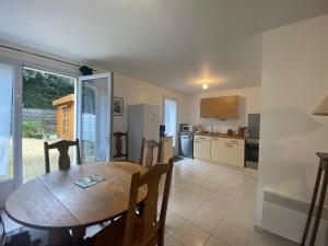 Maisons de vacances Maison 3 chambres pres de la plage avec jardin prive et parking - FR-1-22-379 : photos des chambres
