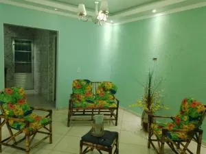 Haja Luz Casa Pousada prox Estação de Trem - 苏扎努