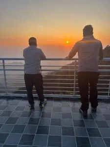 Aravindam House By Vanasthali Kasauli I Open Rooftop & Garden I - Parwanoo