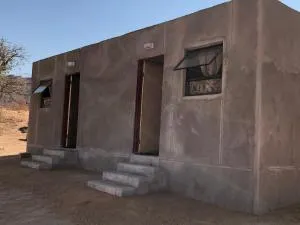 Twyfelfontein Mopane Camp & campsite - Konob Pos