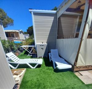 Mobil home tout équipé, Camping 4 Etoiles, plage à 100m